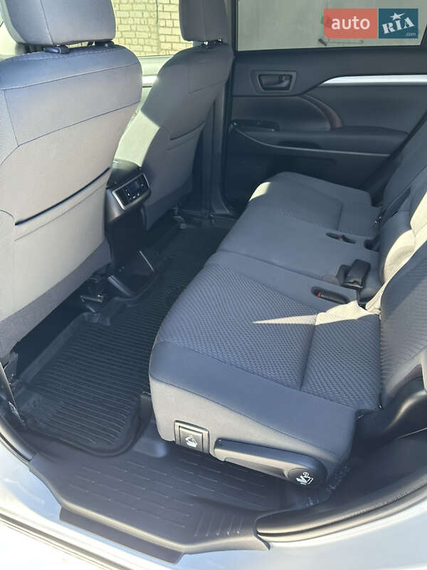 Внедорожник / Кроссовер Toyota Highlander 2019 в Харькове фото 14 Внедорожник / Кроссовер Toyota Highlander 2019 в Харькове