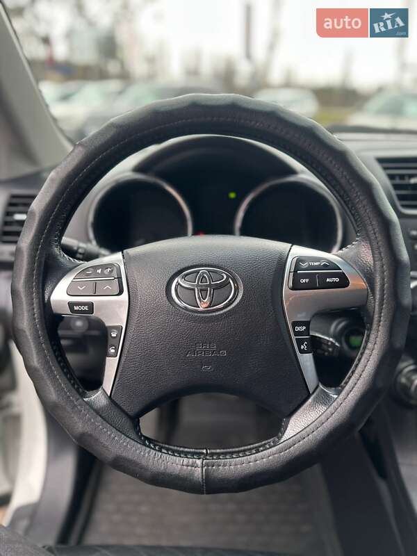 Внедорожник / Кроссовер Toyota Highlander 2012 в Белогородке фото 32 Внедорожник / Кроссовер Toyota Highlander 2012 в Белогородке
