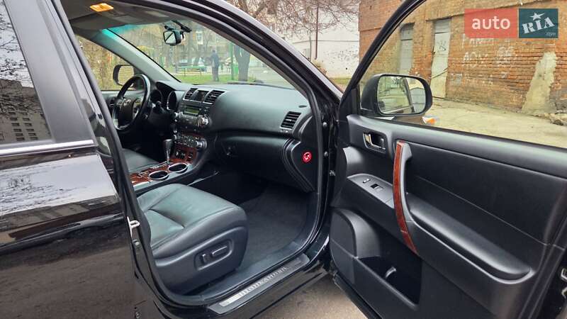 Внедорожник / Кроссовер Toyota Highlander 2013 в Харькове
