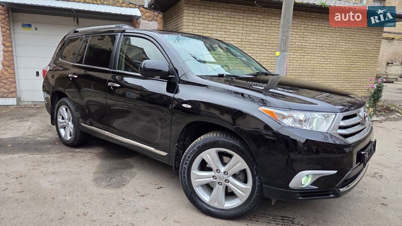 Внедорожник / Кроссовер Toyota Highlander 2013 в Харькове