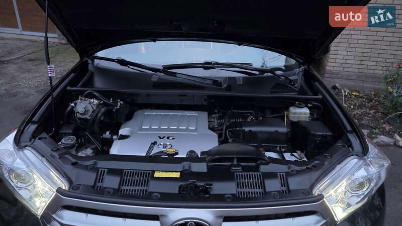 Внедорожник / Кроссовер Toyota Highlander 2013 в Харькове