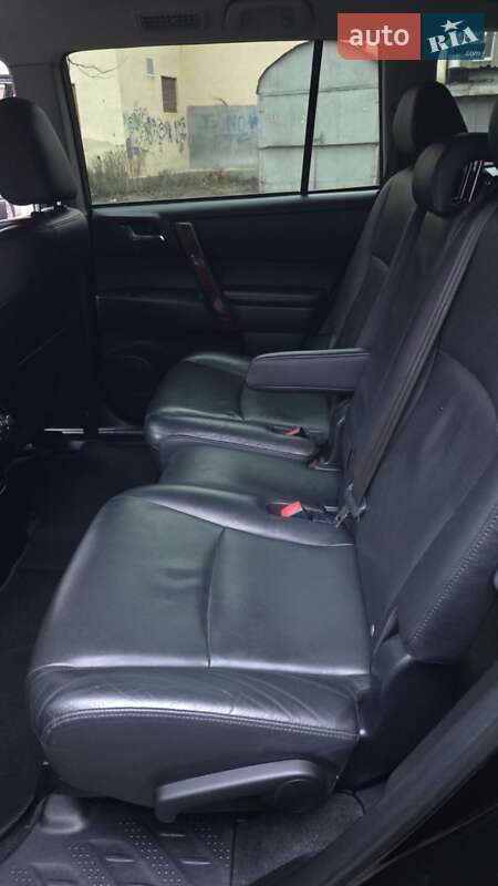 Внедорожник / Кроссовер Toyota Highlander 2013 в Харькове