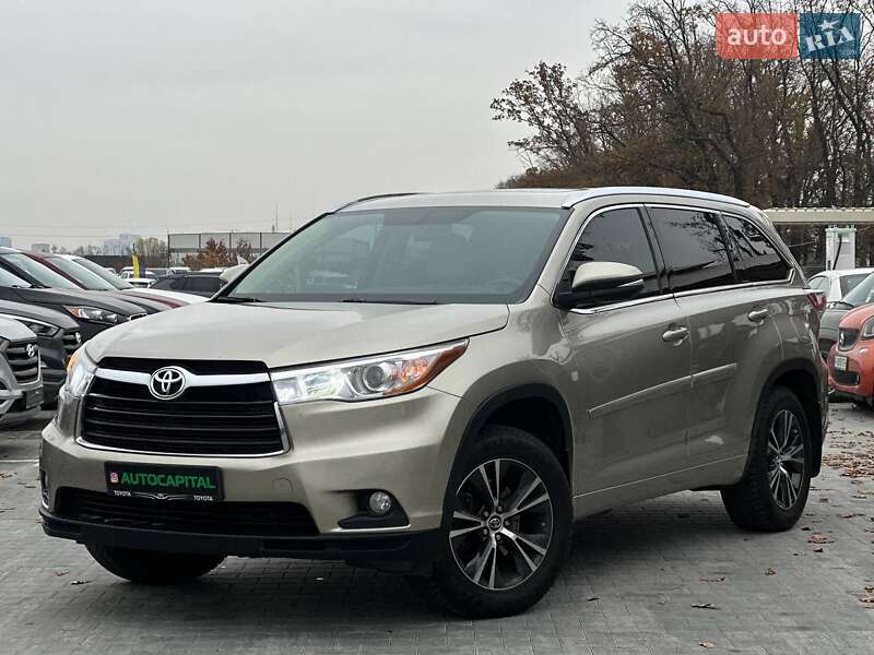 Toyota Highlander 2016