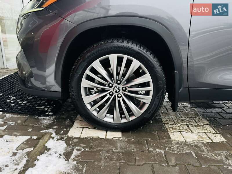 Позашляховик / Кросовер Toyota Highlander 2021 в Тернополі
