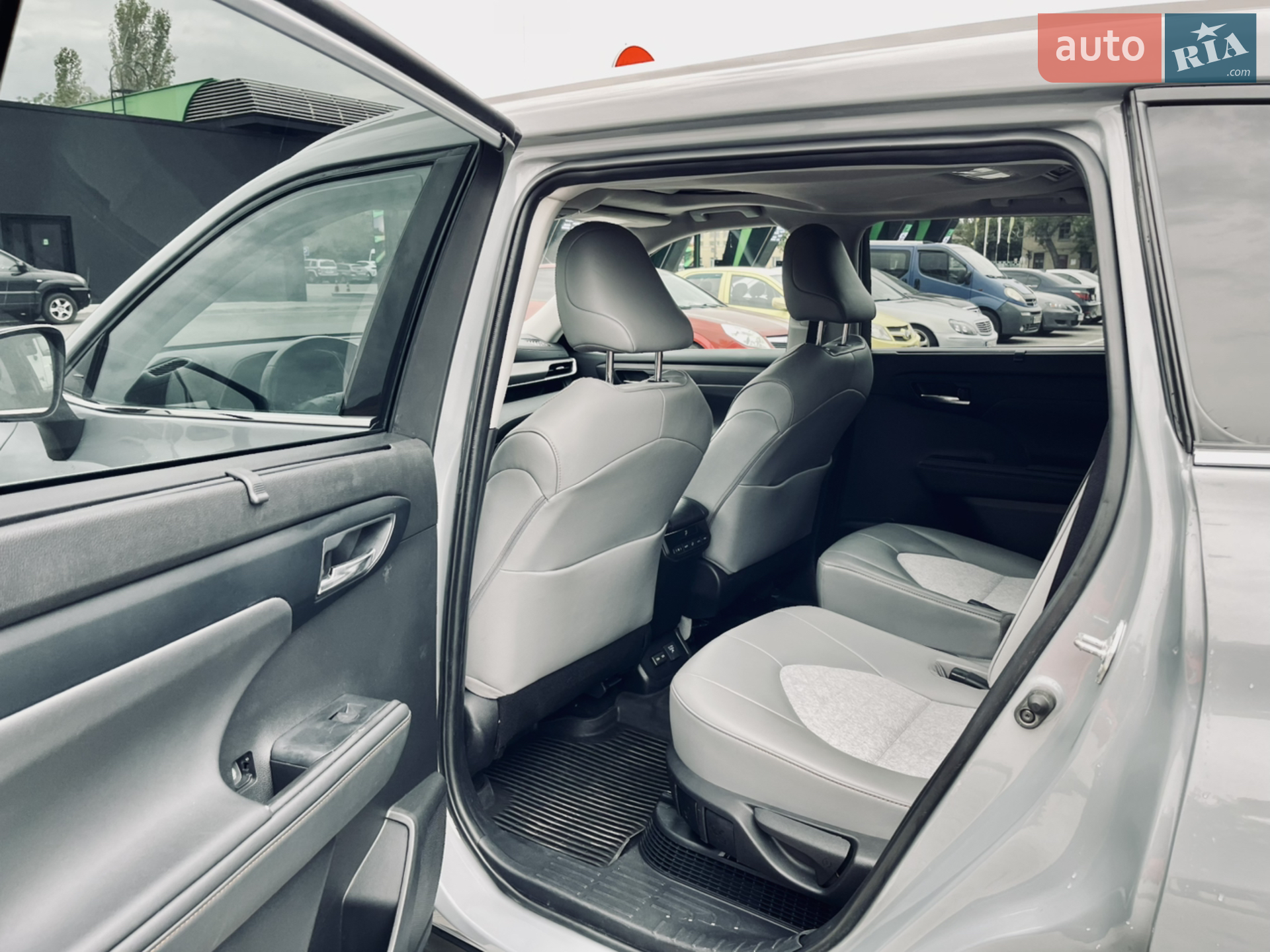 2022 Toyota Highlander - мініатюра 9