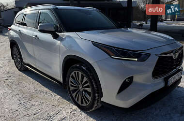 Внедорожник / Кроссовер Toyota Highlander 2020 в Черновцах