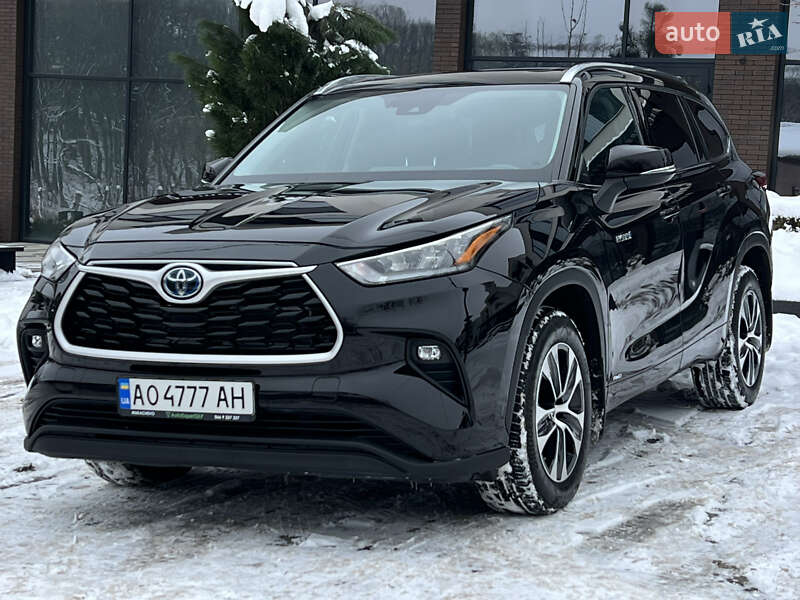 Внедорожник / Кроссовер Toyota Highlander 2020 в Ужгороде