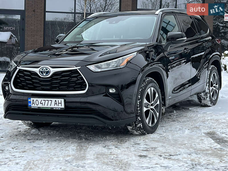 Внедорожник / Кроссовер Toyota Highlander 2020 в Ужгороде