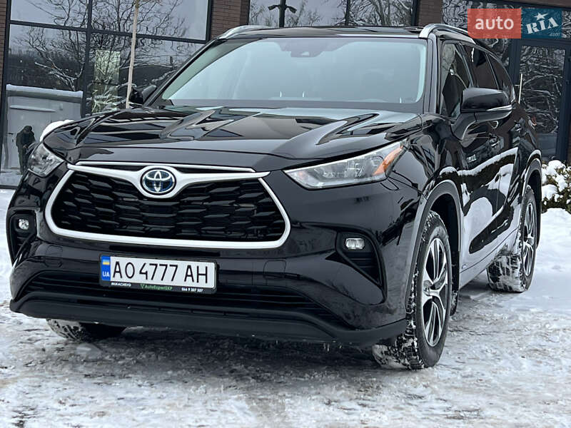 Внедорожник / Кроссовер Toyota Highlander 2020 в Ужгороде