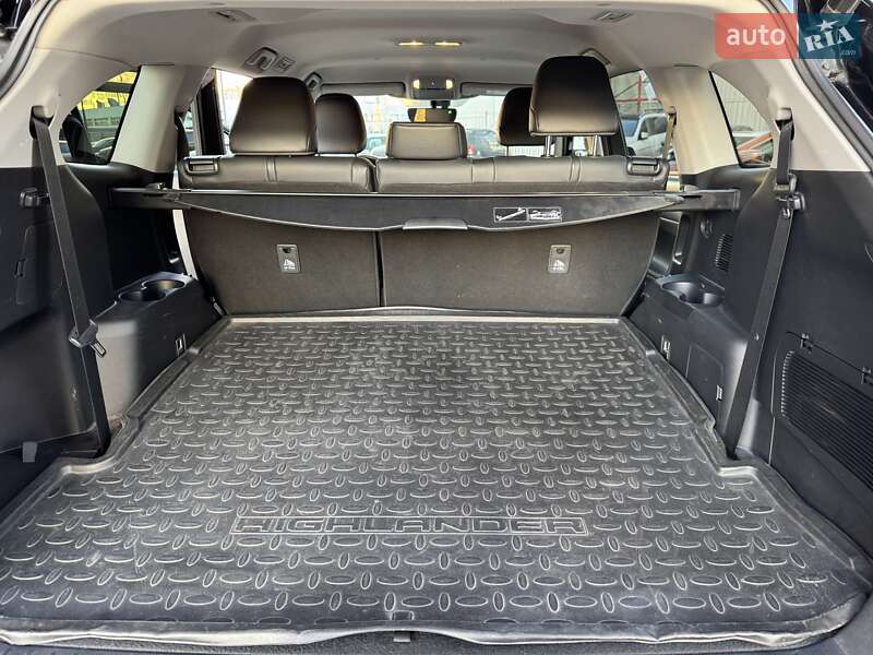 Внедорожник / Кроссовер Toyota Highlander 2020 в Тернополе