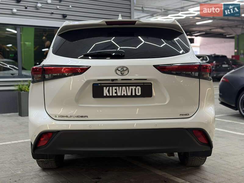 Внедорожник / Кроссовер Toyota Highlander 2020 в Киеве