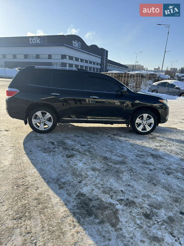 Внедорожник / Кроссовер Toyota Highlander 2013 в Тернополе