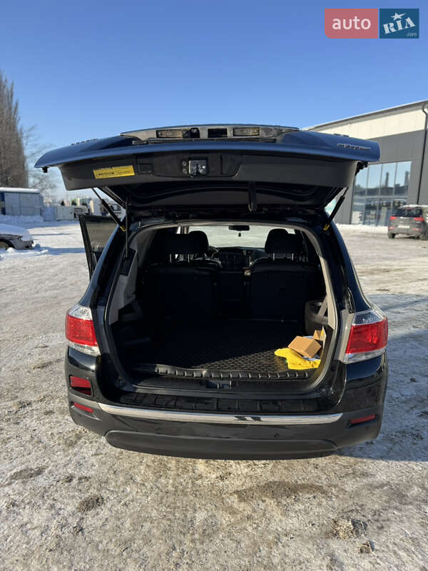 Внедорожник / Кроссовер Toyota Highlander 2013 в Тернополе