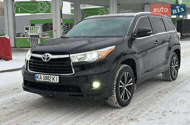 Внедорожник / Кроссовер Toyota Highlander 2016 в Житомире