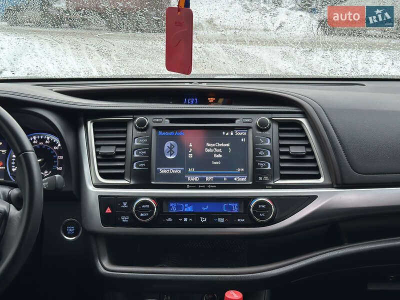 Внедорожник / Кроссовер Toyota Highlander 2016 в Житомире