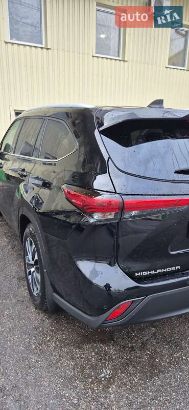 Внедорожник / Кроссовер Toyota Highlander 2022 в Кременчуге фото 3 Внедорожник / Кроссовер Toyota Highlander 2022 в Кременчуге