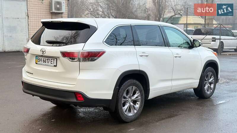 Внедорожник / Кроссовер Toyota Highlander 2014 в Одессе