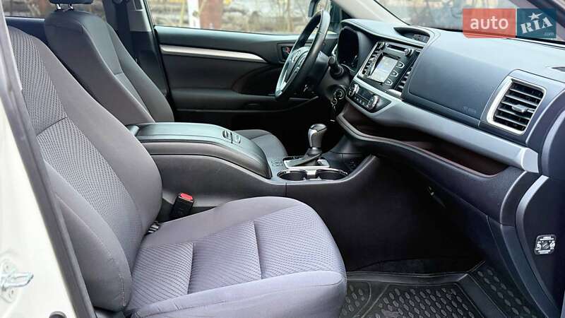 Внедорожник / Кроссовер Toyota Highlander 2014 в Одессе