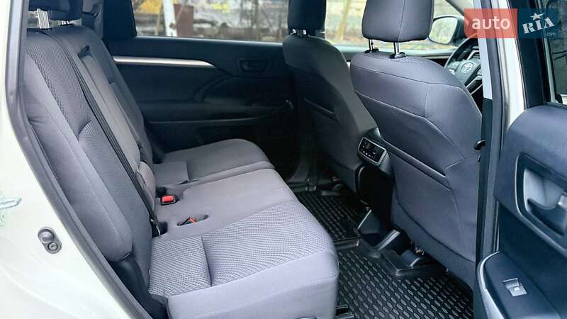 Внедорожник / Кроссовер Toyota Highlander 2014 в Одессе