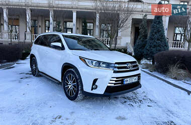 Внедорожник / Кроссовер Toyota Highlander 2019 в Одессе