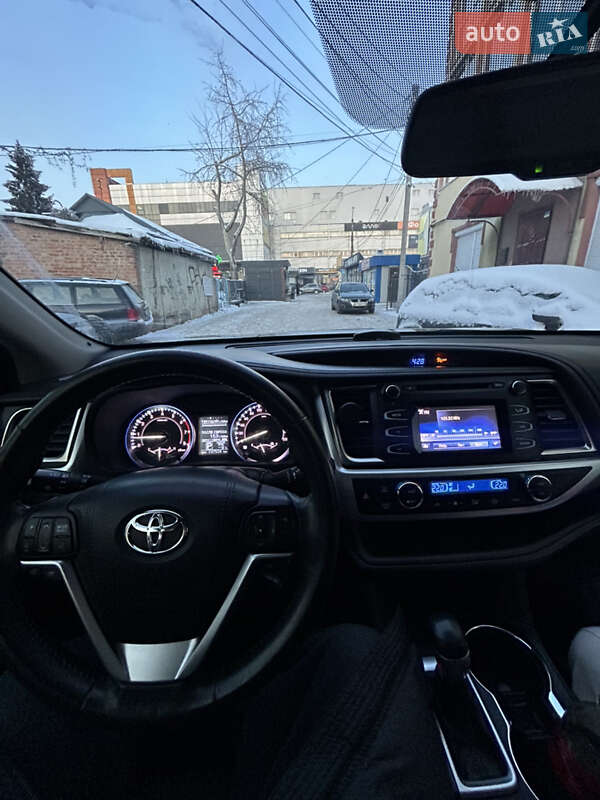 Внедорожник / Кроссовер Toyota Highlander 2015 в Белой Церкви