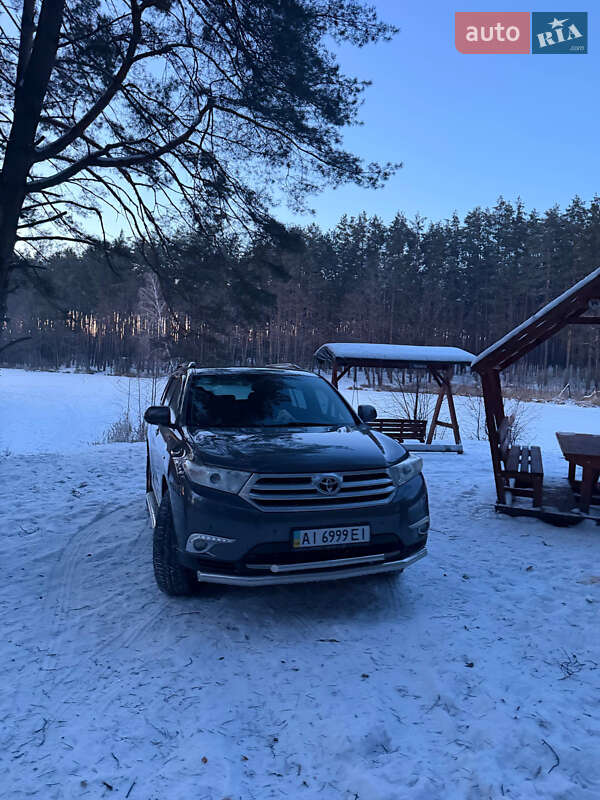 Внедорожник / Кроссовер Toyota Highlander 2011 в Киеве