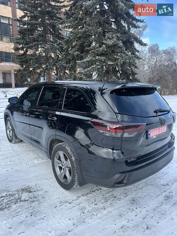 Внедорожник / Кроссовер Toyota Highlander 2019 в Харькове