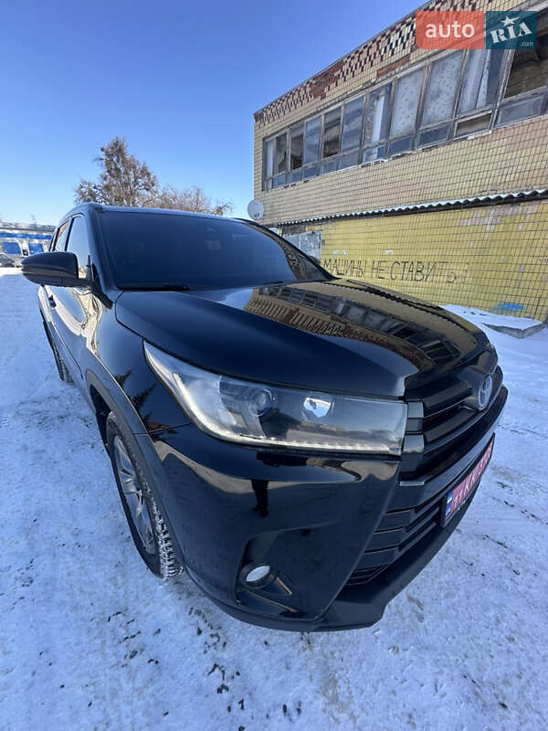 Внедорожник / Кроссовер Toyota Highlander 2019 в Харькове