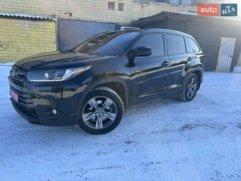 Внедорожник / Кроссовер Toyota Highlander 2019 в Харькове