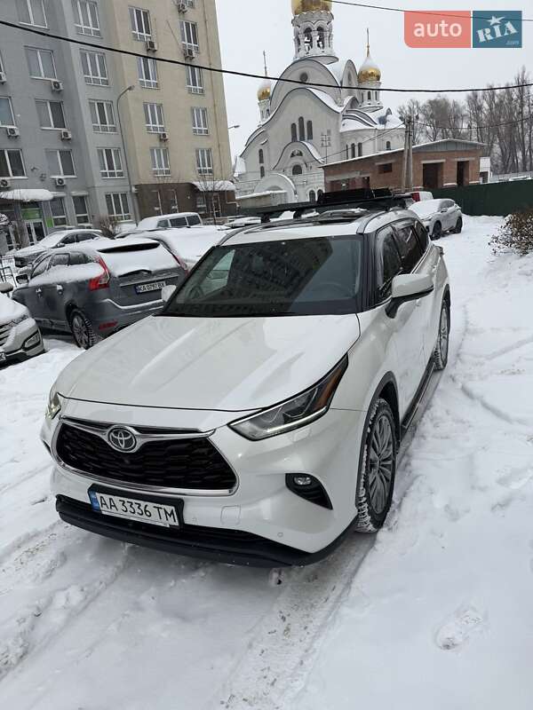 Внедорожник / Кроссовер Toyota Highlander 2020 в Киеве
