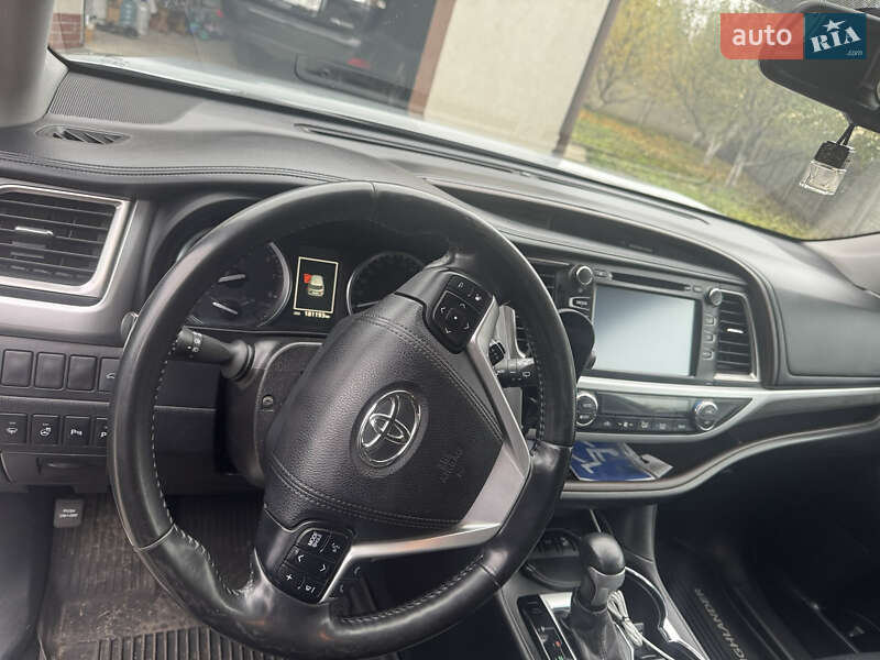 Внедорожник / Кроссовер Toyota Highlander 2017 в Киеве фото 15 Внедорожник / Кроссовер Toyota Highlander 2017 в Киеве