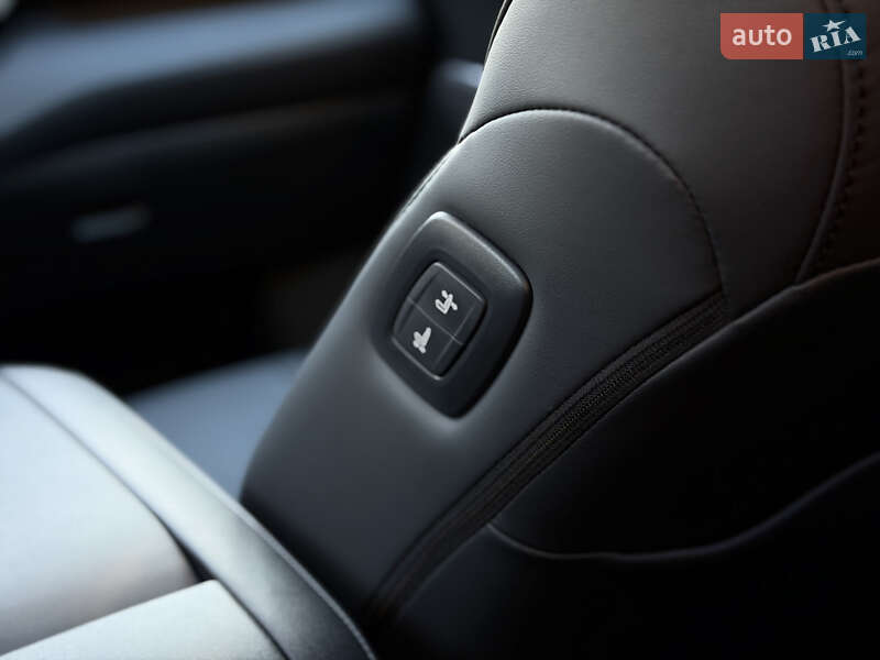 Внедорожник / Кроссовер Toyota Highlander 2024 в Киеве