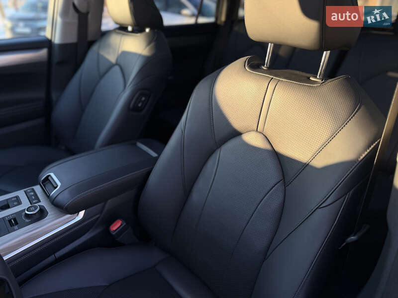 Внедорожник / Кроссовер Toyota Highlander 2024 в Киеве