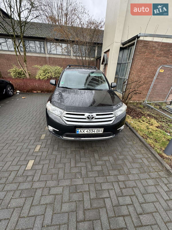 Внедорожник / Кроссовер Toyota Highlander 2012 в Львове фото 4 Внедорожник / Кроссовер Toyota Highlander 2012 в Львове