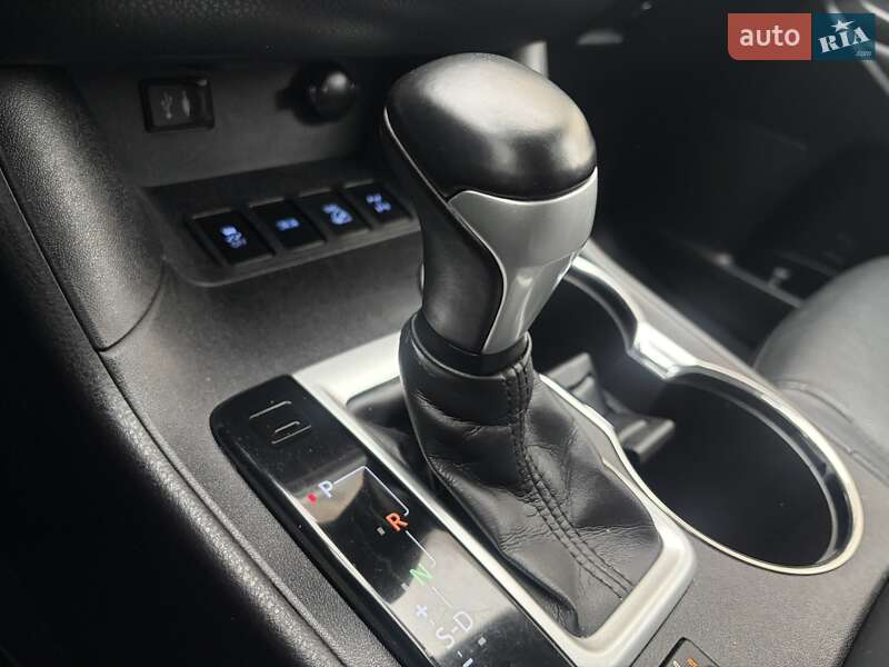 Внедорожник / Кроссовер Toyota Highlander 2014 в Харькове фото 31 Внедорожник / Кроссовер Toyota Highlander 2014 в Харькове