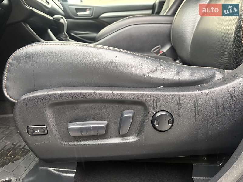 Внедорожник / Кроссовер Toyota Highlander 2014 в Харькове фото 34 Внедорожник / Кроссовер Toyota Highlander 2014 в Харькове