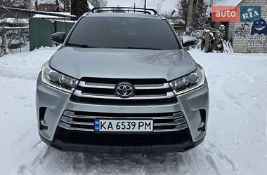 Позашляховик / Кросовер Toyota Highlander 2019 в Києві