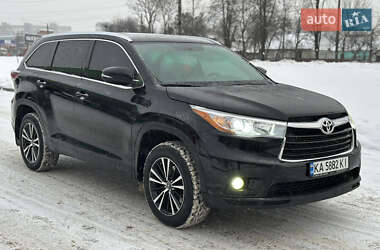 Позашляховик / Кросовер Toyota Highlander 2016 в Києві