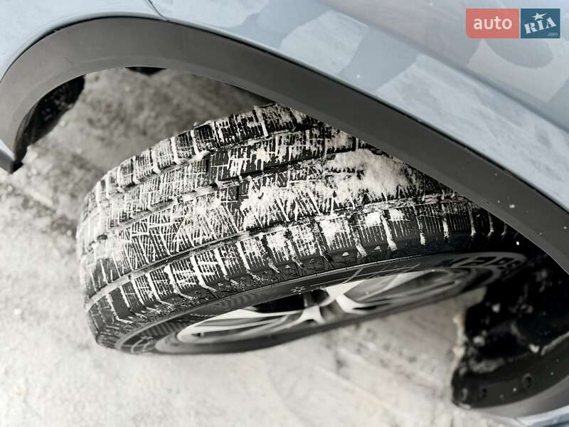 Позашляховик / Кросовер Toyota Highlander 2021 в Києві фото 27 Позашляховик / Кросовер Toyota Highlander 2021 в Києві