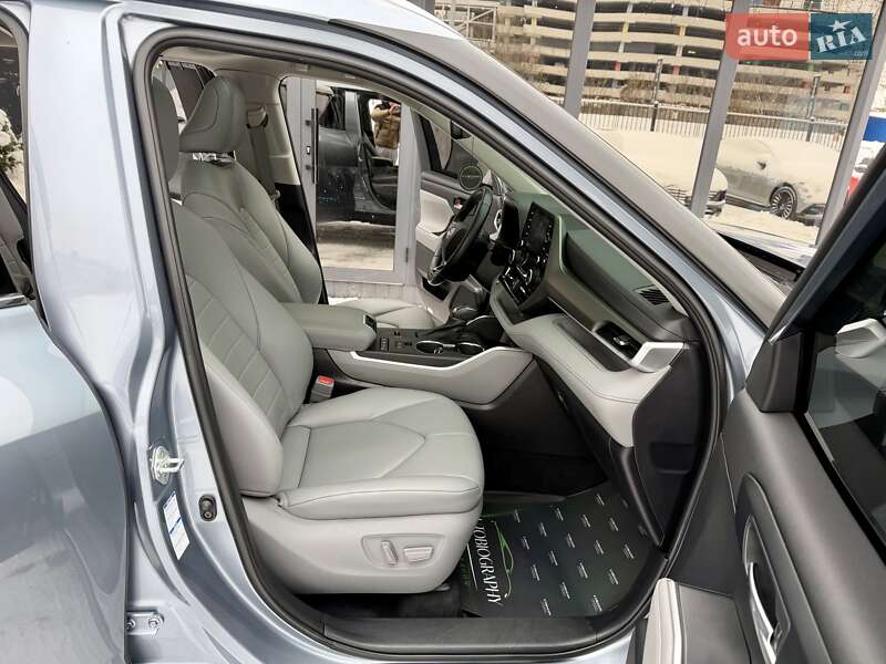 Позашляховик / Кросовер Toyota Highlander 2021 в Києві фото 44 Позашляховик / Кросовер Toyota Highlander 2021 в Києві