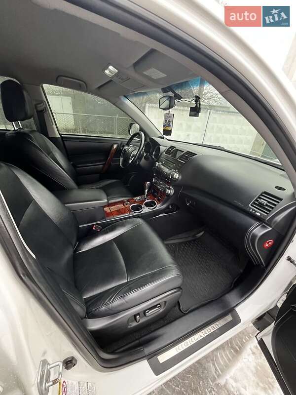 Внедорожник / Кроссовер Toyota Highlander 2012 в Подольске фото 7 Внедорожник / Кроссовер Toyota Highlander 2012 в Подольске