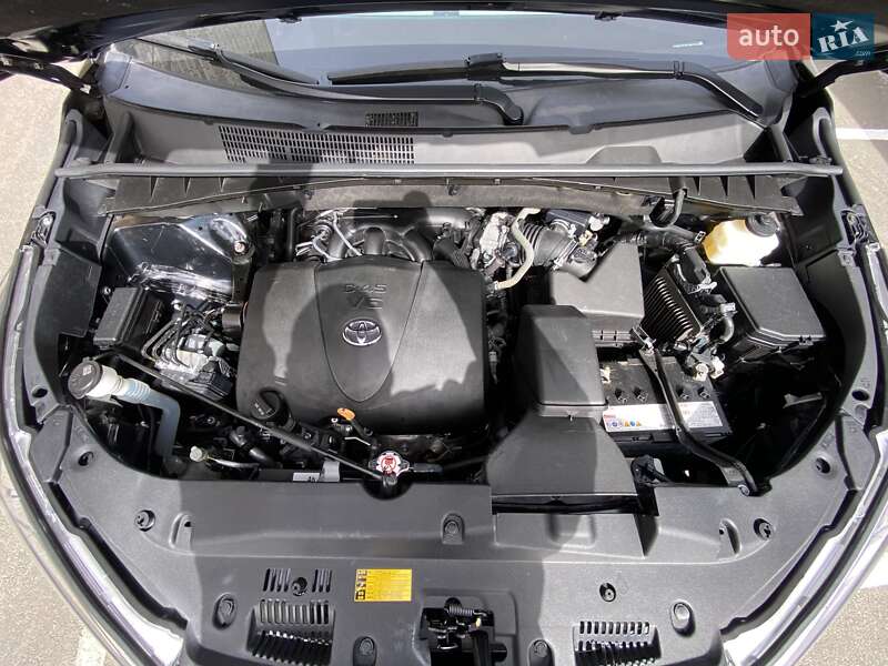 Внедорожник / Кроссовер Toyota Highlander 2018 в Киеве