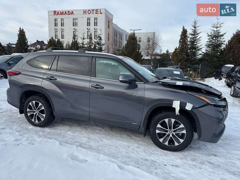 Позашляховик / Кросовер Toyota Highlander 2020 в Львові