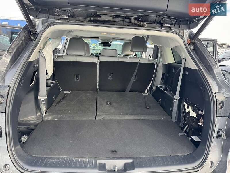 Позашляховик / Кросовер Toyota Highlander 2020 в Львові