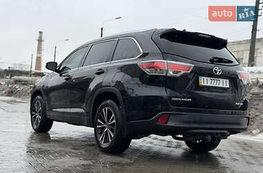 Внедорожник / Кроссовер Toyota Highlander 2016 в Житомире