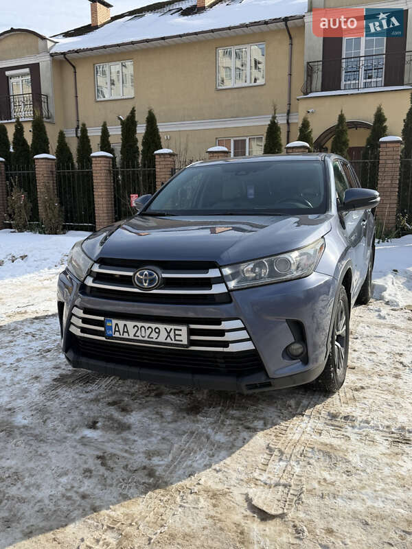 Позашляховик / Кросовер Toyota Highlander 2018 в Києві