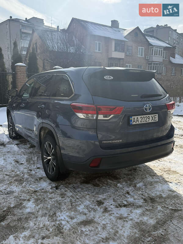 Позашляховик / Кросовер Toyota Highlander 2018 в Києві