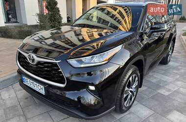 Позашляховик / Кросовер Toyota Highlander 2020 в Києві