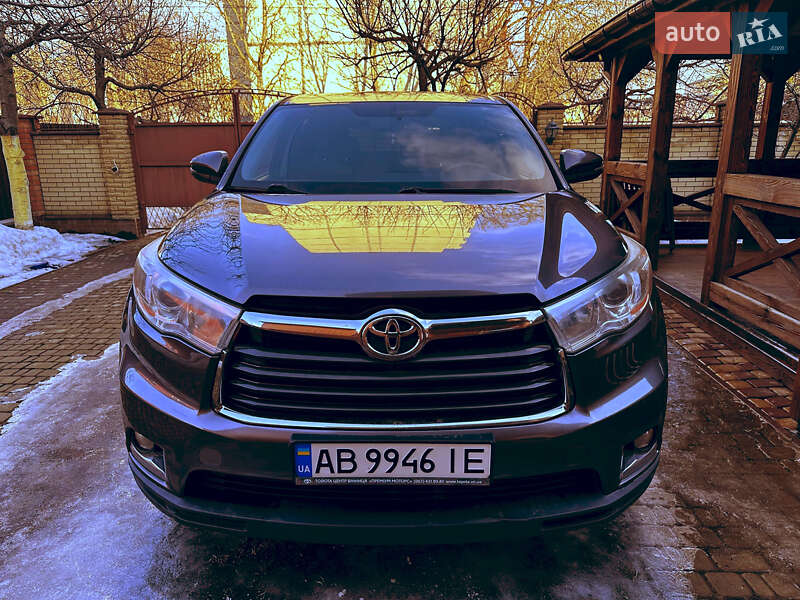Внедорожник / Кроссовер Toyota Highlander 2014 в Виннице