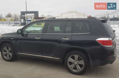 Внедорожник / Кроссовер Toyota Highlander 2011 в Киеве
